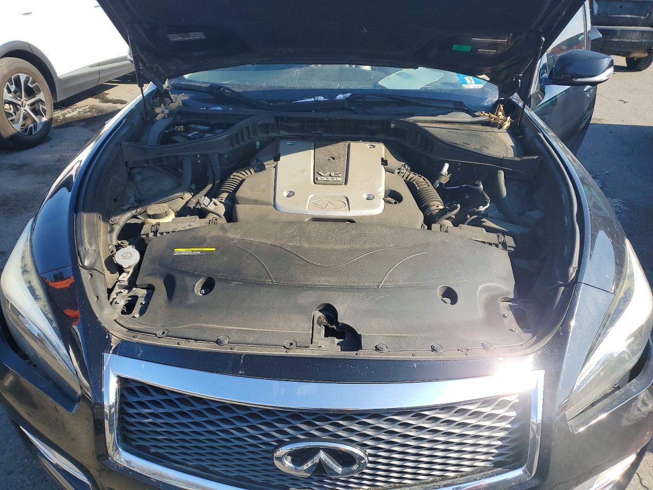 2016 INFINITI Q70