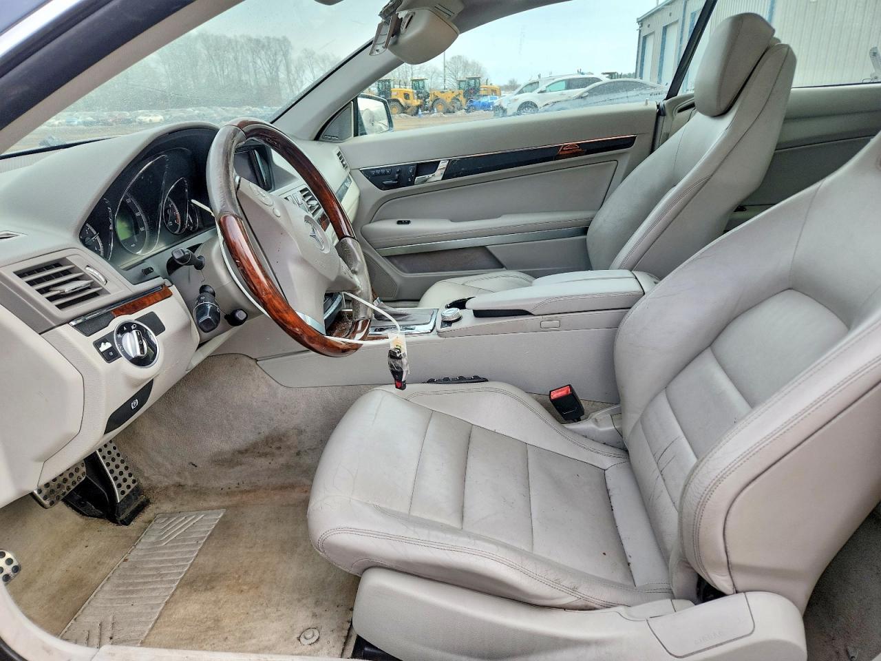 2011 MERCEDES-BENZ E-Class