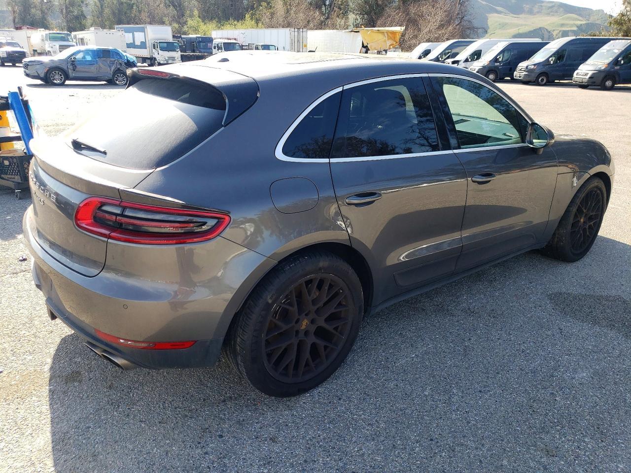 2015 PORSCHE Macan