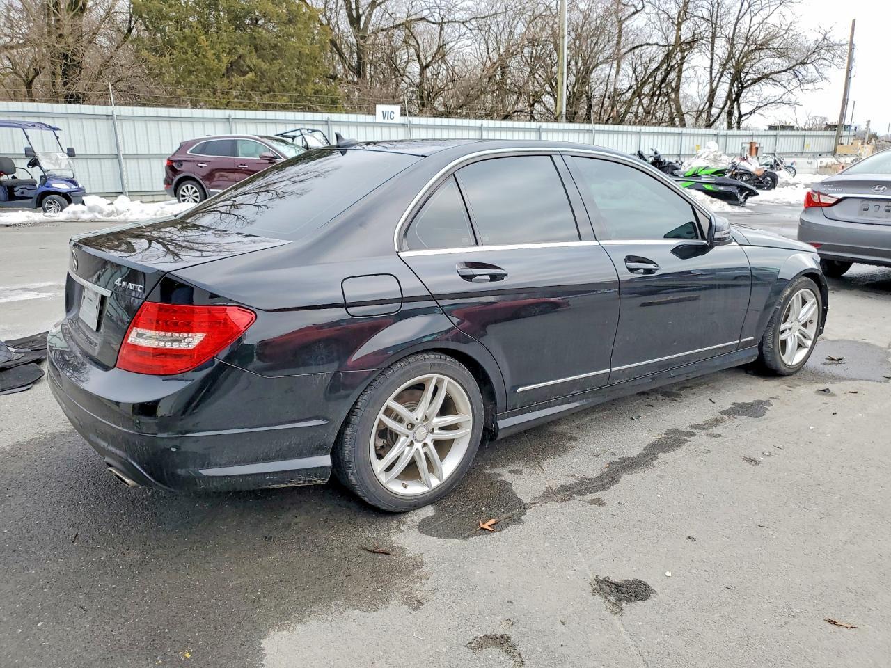 2012 MERCEDES-BENZ C-CLASS
