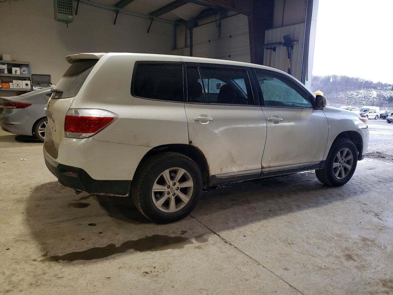 2013 TOYOTA HIGHLANDER