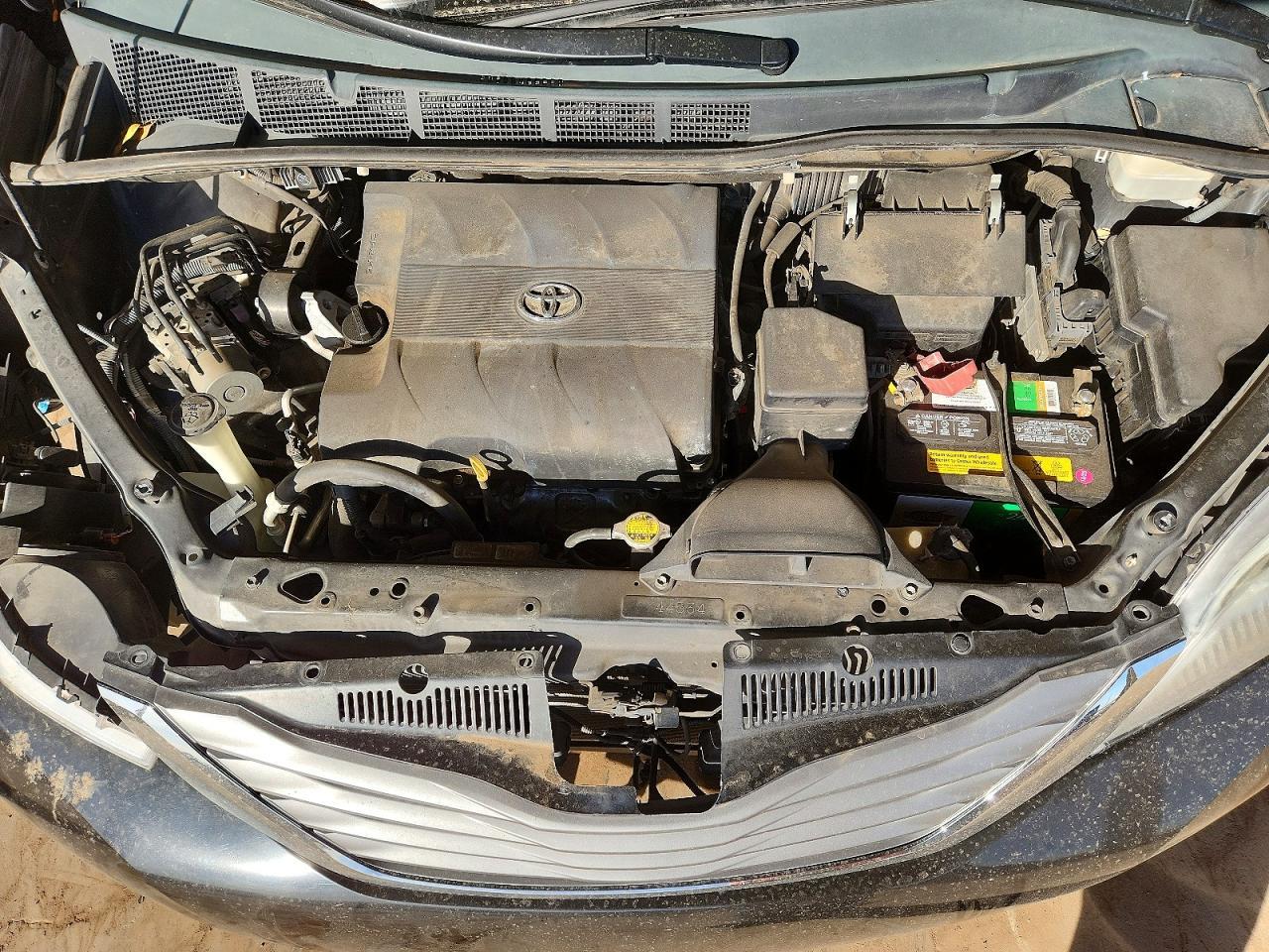 2013 TOYOTA SIENNA