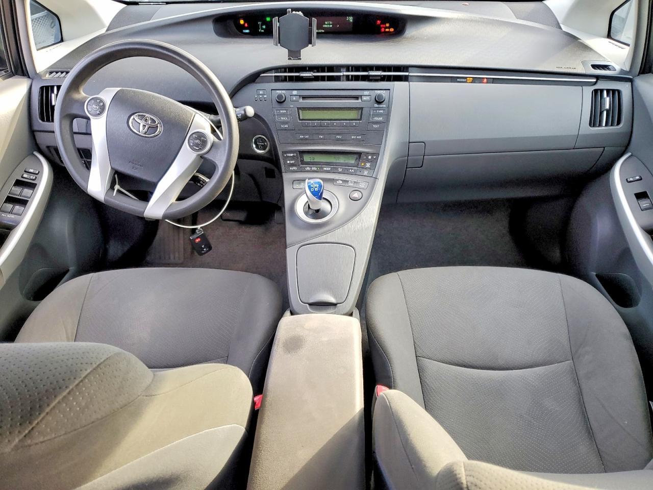 2011 TOYOTA PRIUS