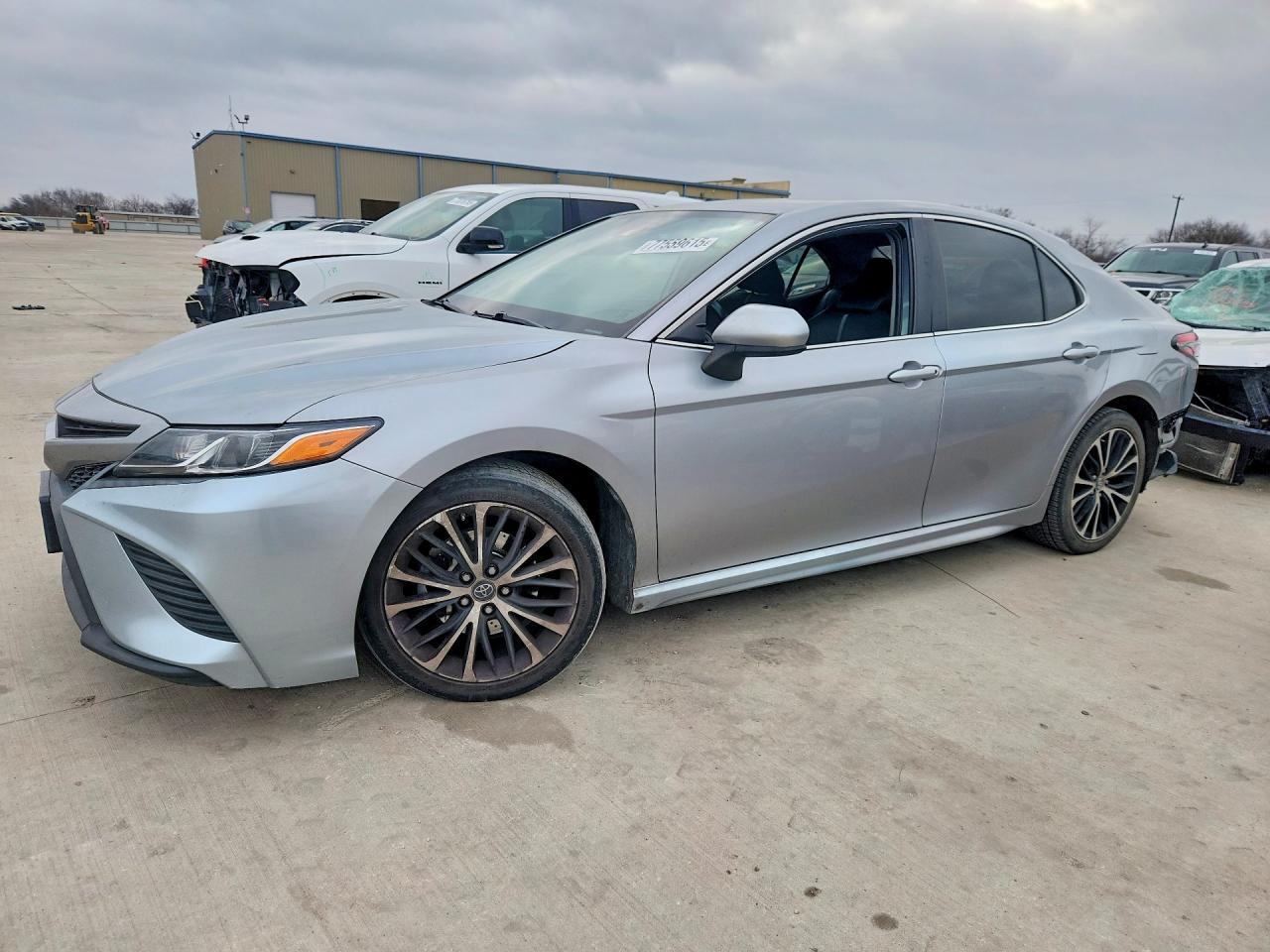 2019 TOYOTA CAMRY