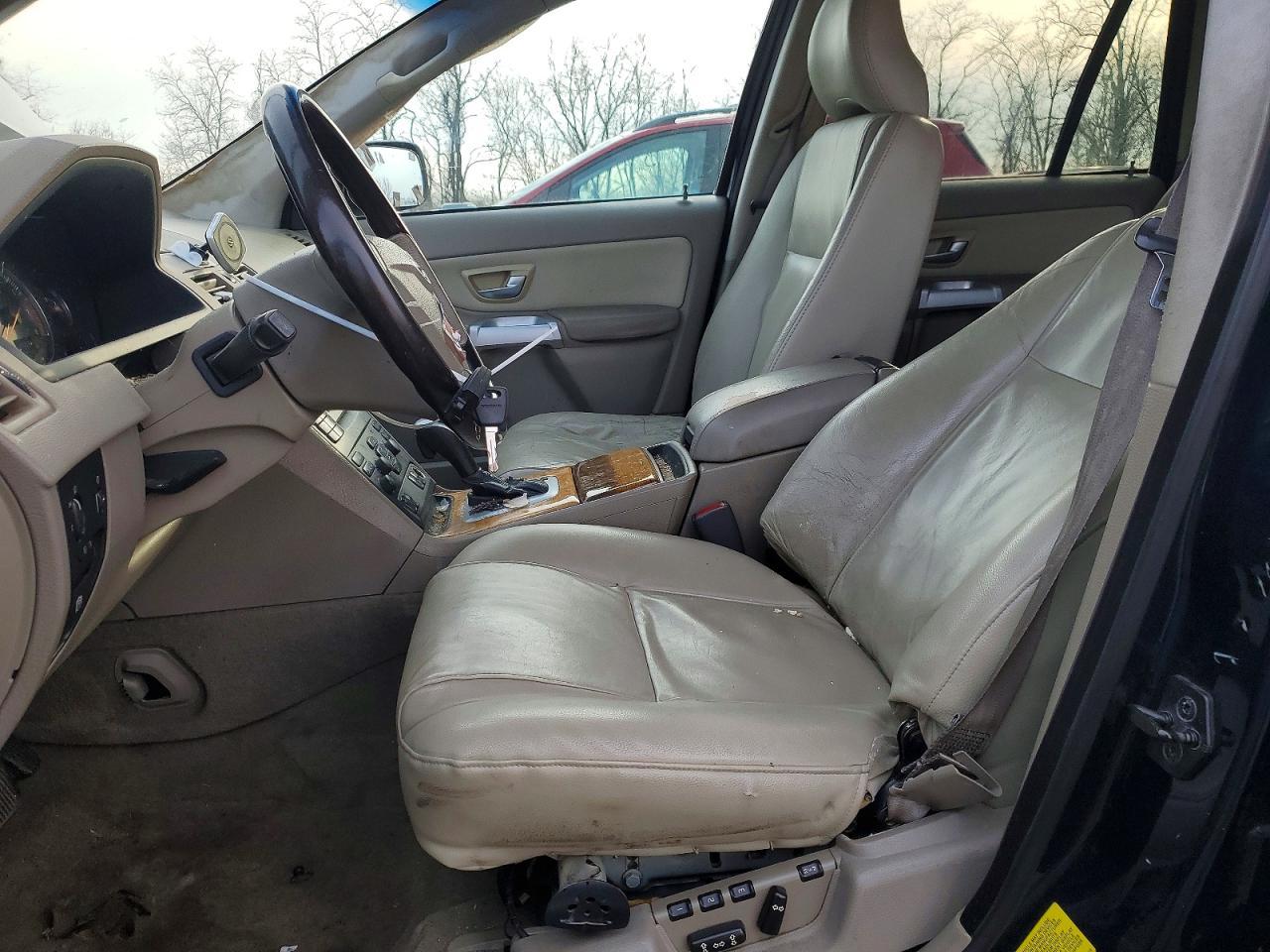 2004 VOLVO XC90