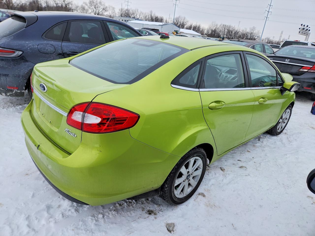 2011 FORD Fiesta