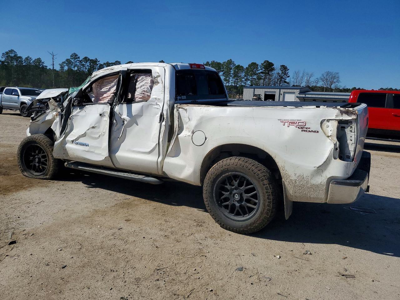 2011 TOYOTA TUNDRA