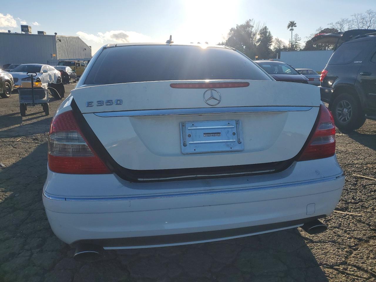 2008 MERCEDES-BENZ E-Class