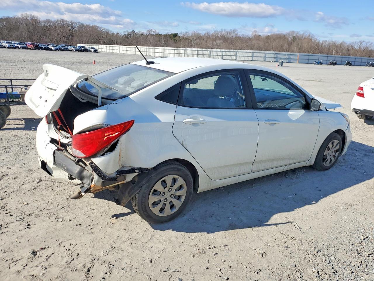 2016 HYUNDAI ACCENT