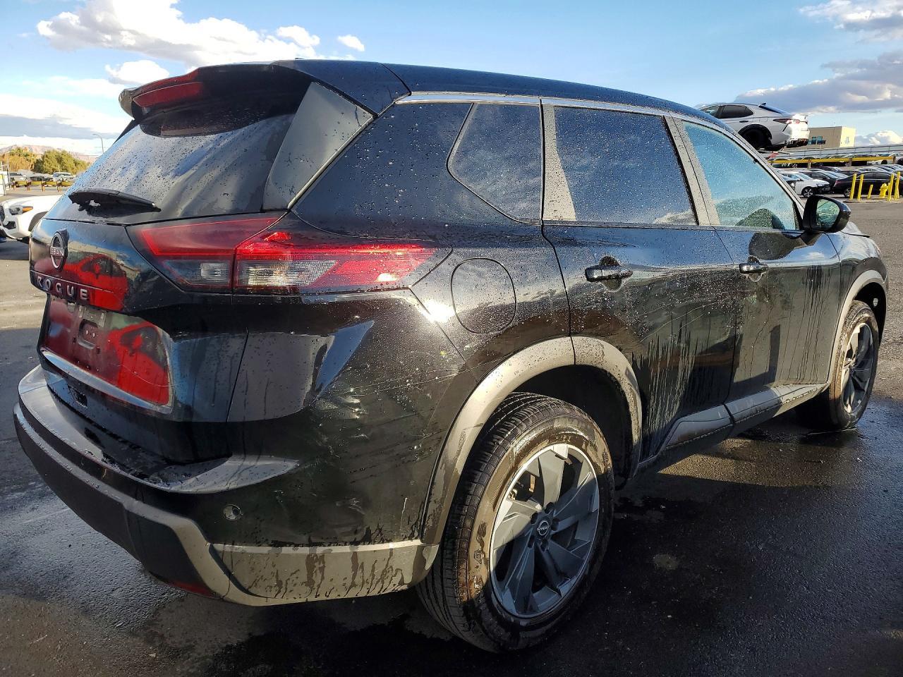 2025 NISSAN ROGUE