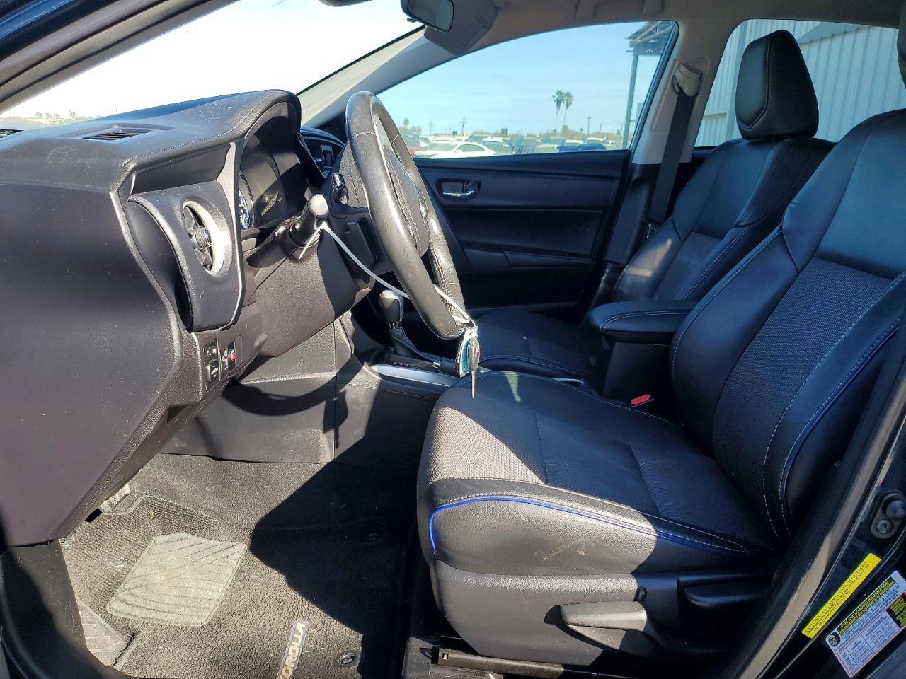 2017 TOYOTA COROLLA