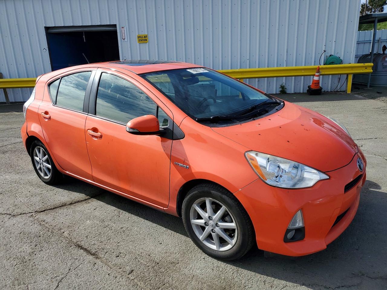 2014 TOYOTA Prius c