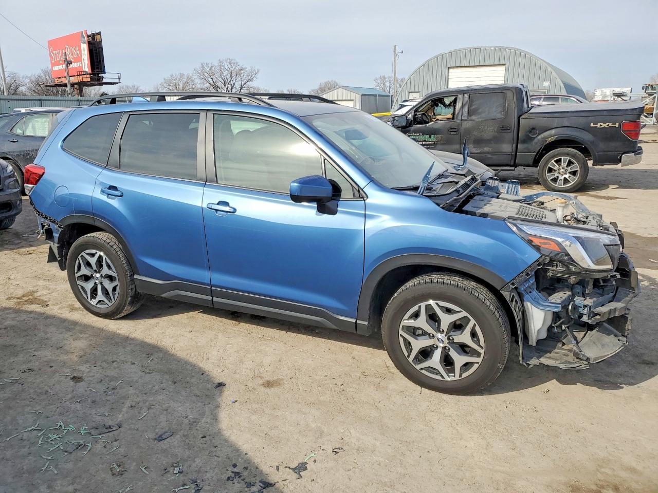 2023 SUBARU FORESTER