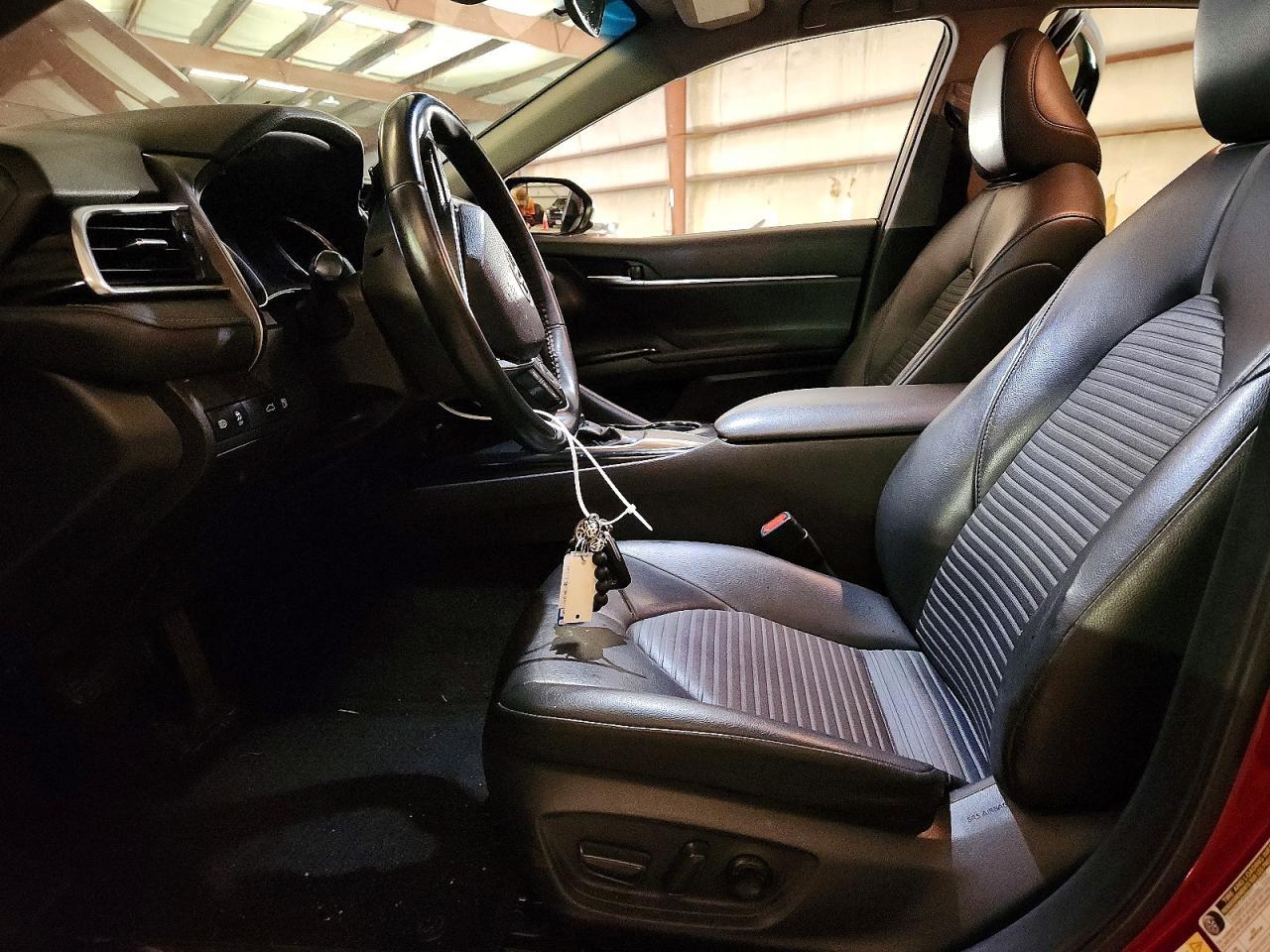 2018 TOYOTA CAMRY