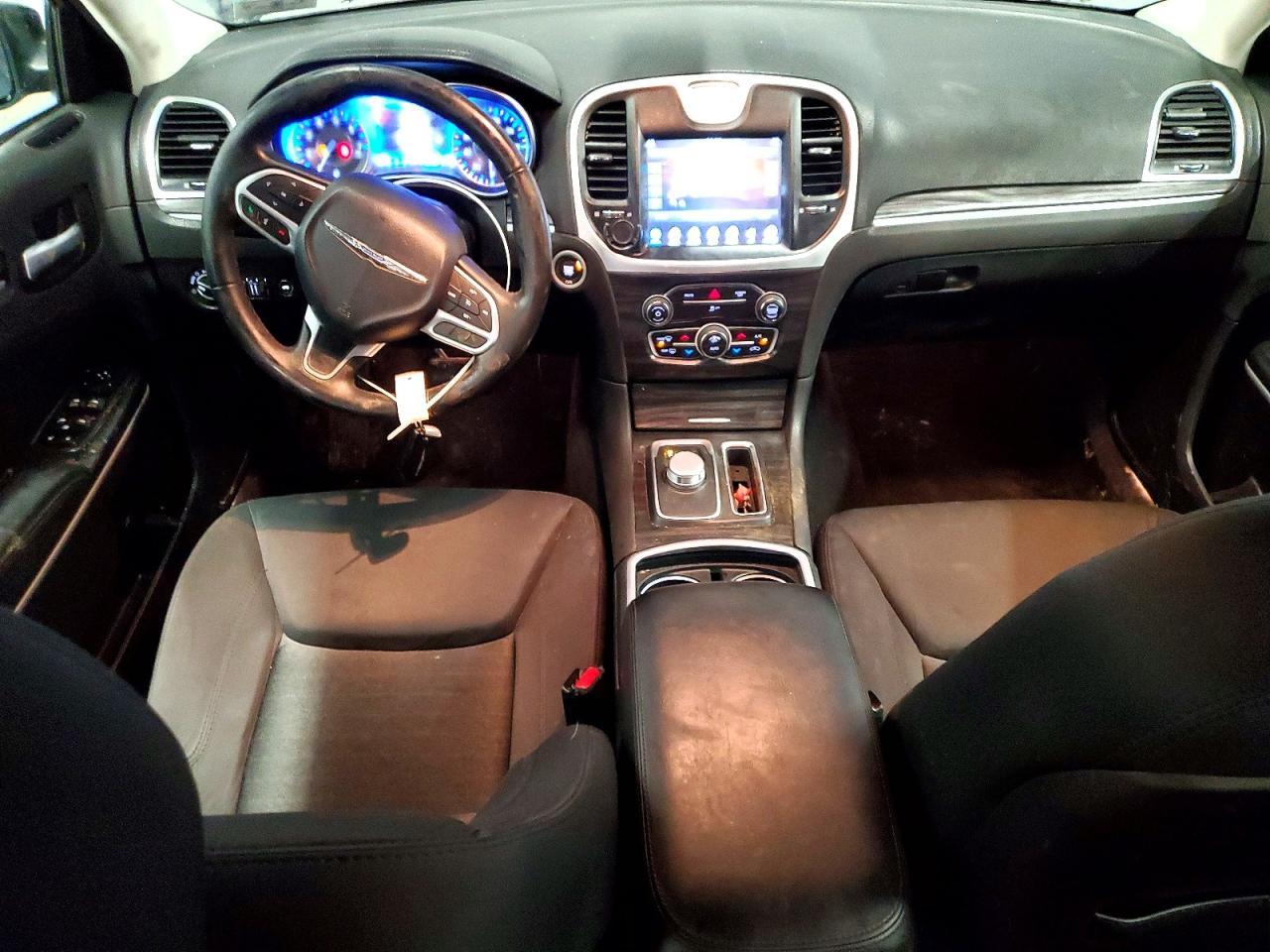 2019 CHRYSLER 300