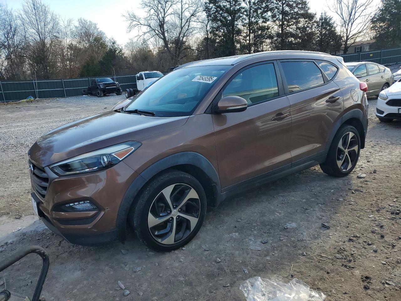 2016 HYUNDAI TUCSON