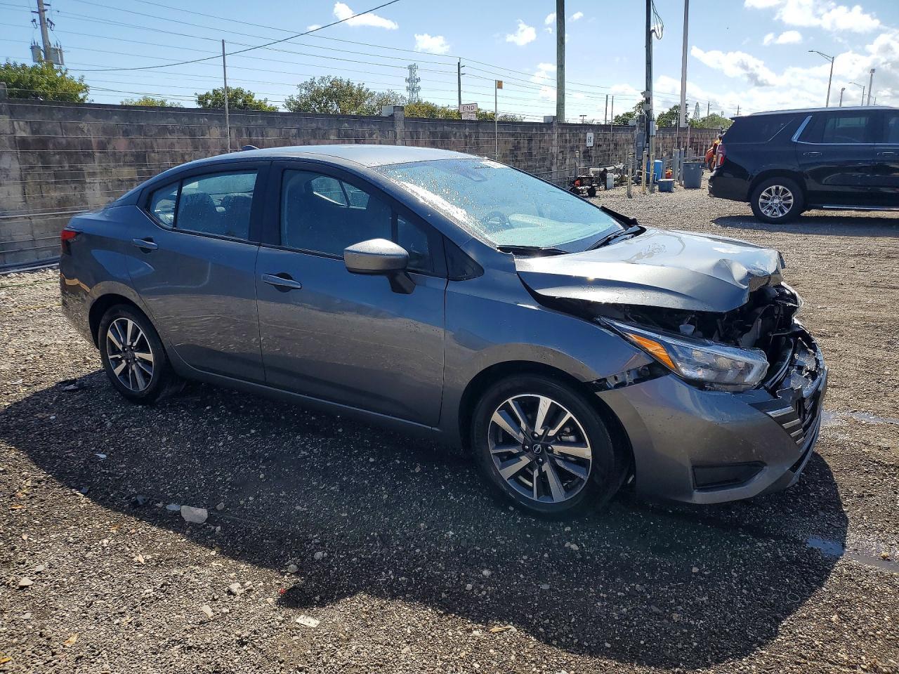 2025 NISSAN VERSA