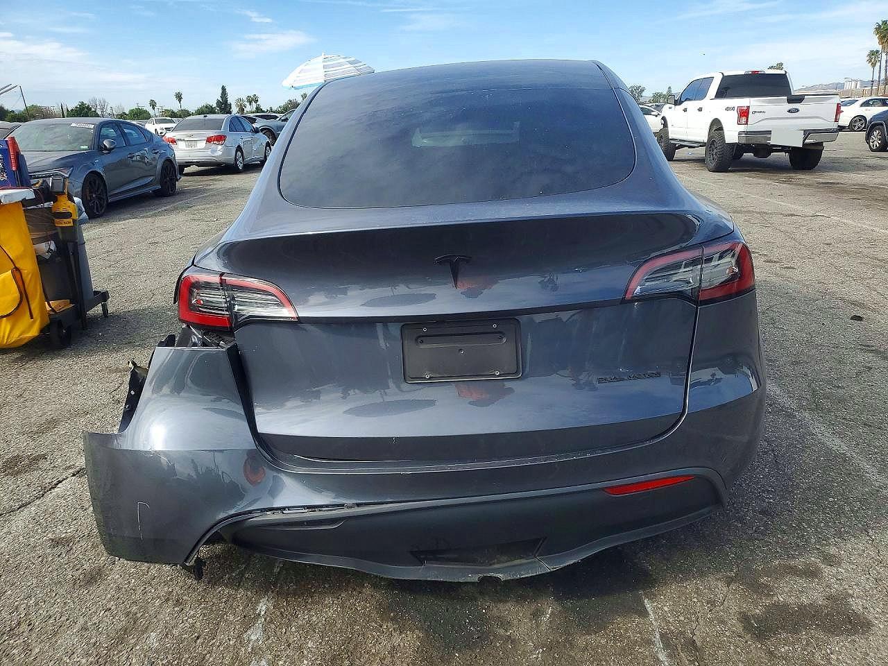 2023 TESLA MODEL Y