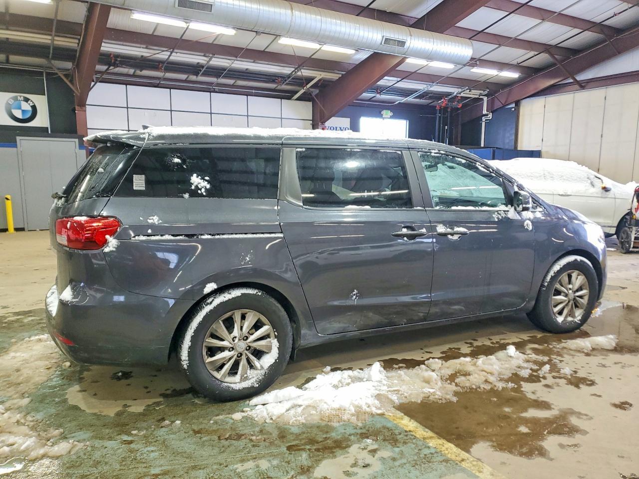 2016 KIA SEDONA