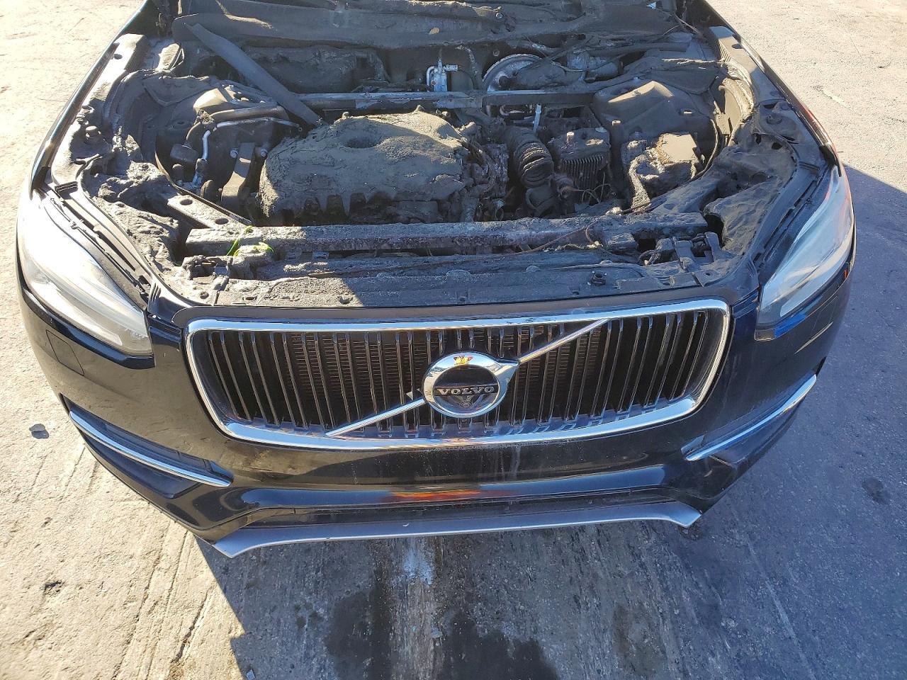 2018 VOLVO XC90