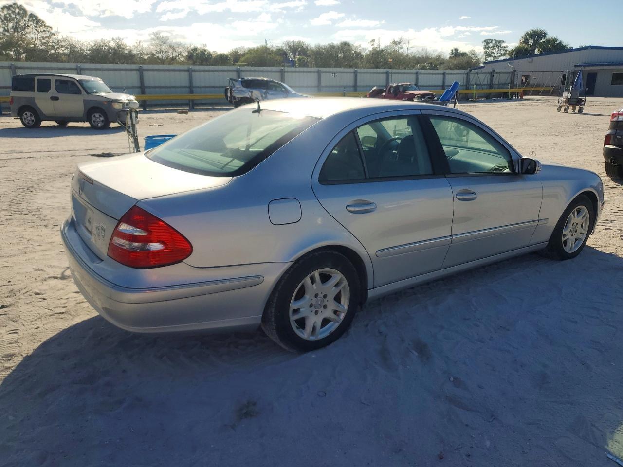 2005 MERCEDES-BENZ E-Class