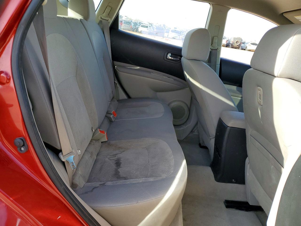 2015 NISSAN ROGUE
