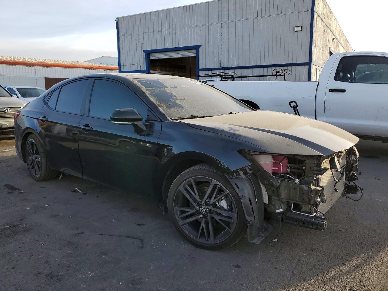 2025 TOYOTA CAMRY