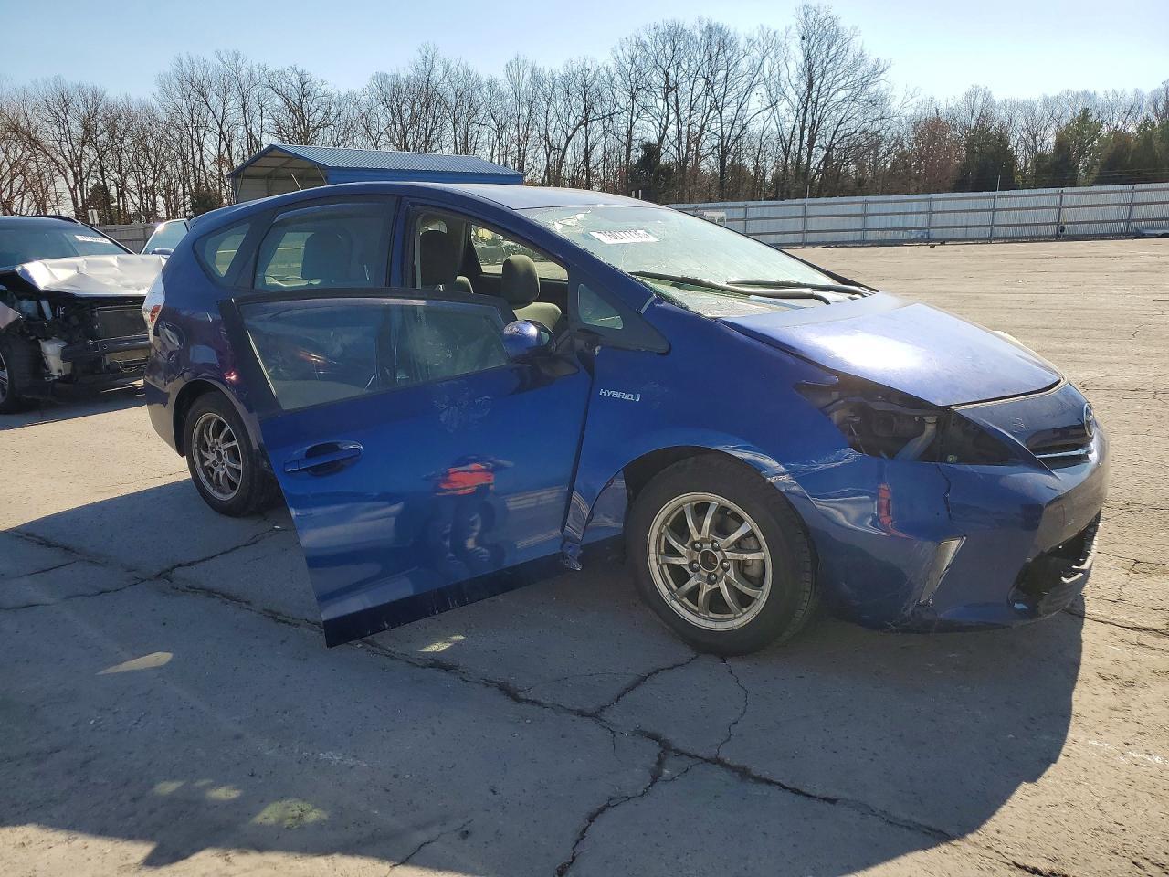 2012 TOYOTA PRIUS V