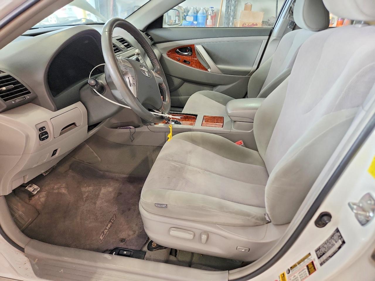 2011 TOYOTA CAMRY