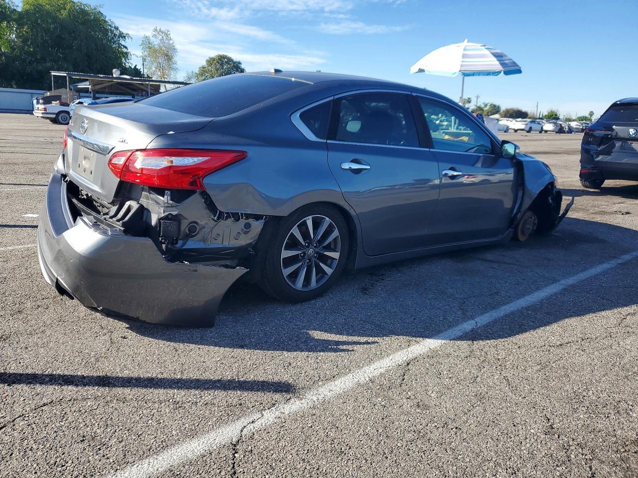 2017 NISSAN