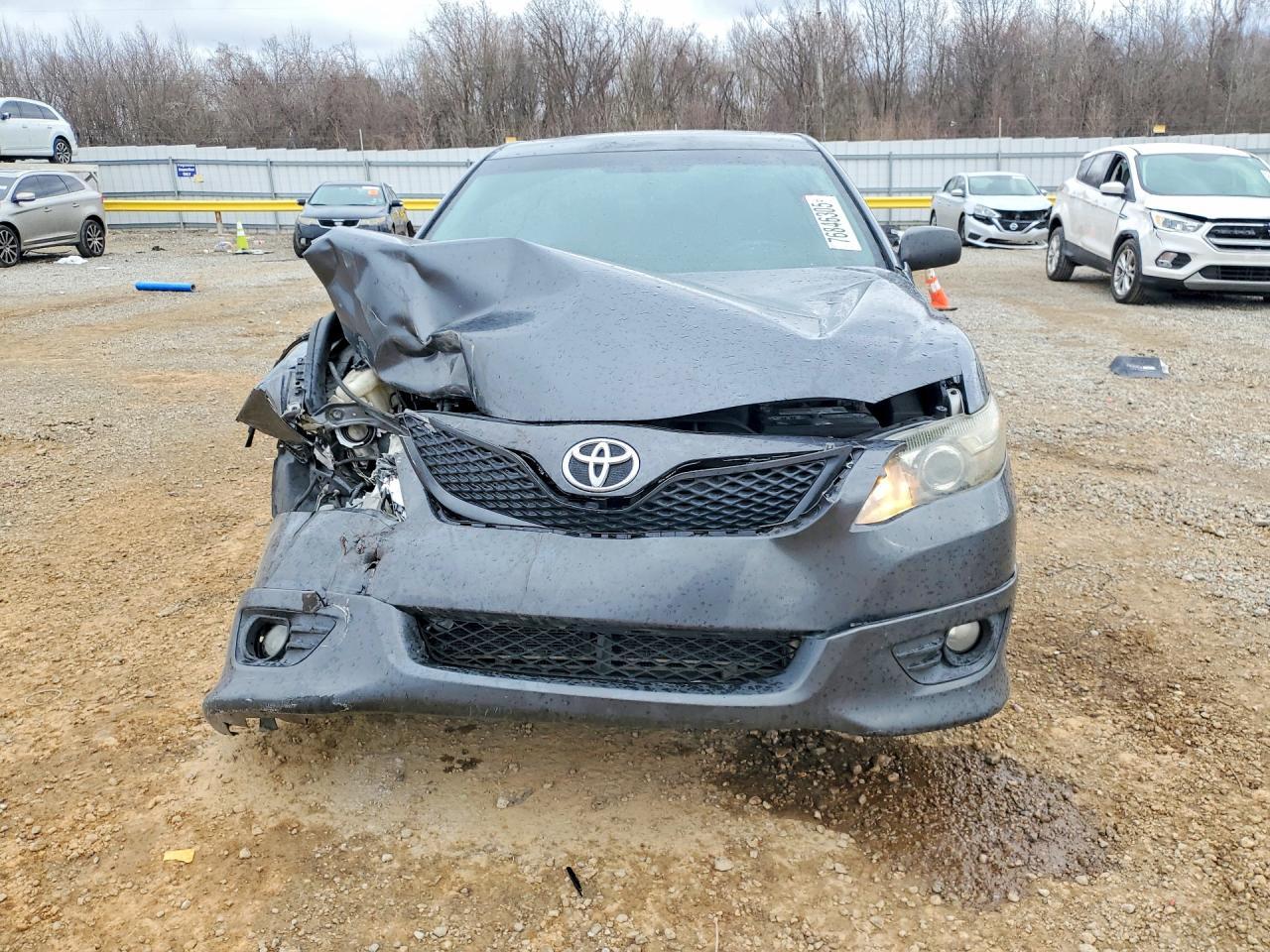 2011 TOYOTA CAMRY