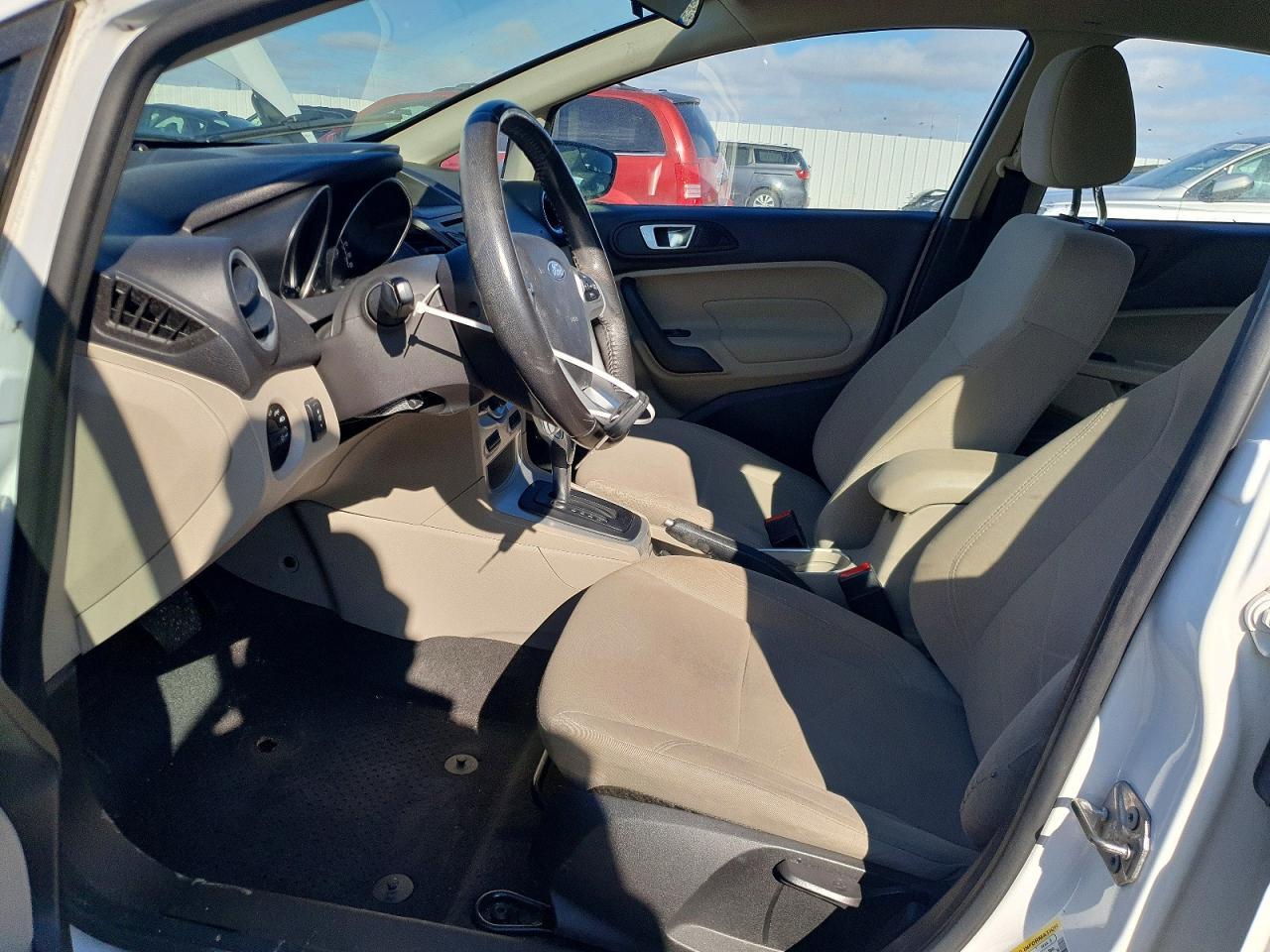 2016 FORD Fiesta