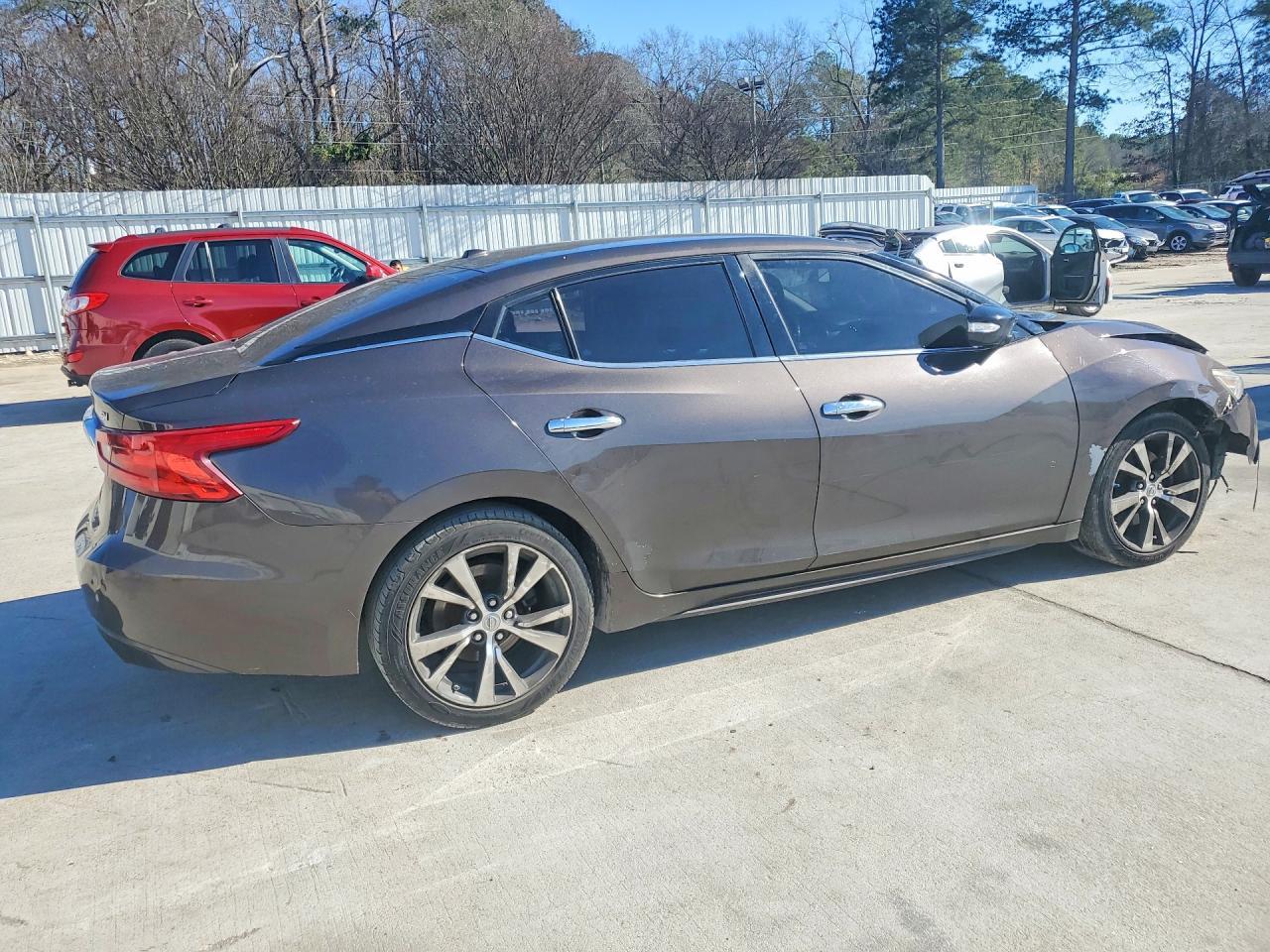 2017 NISSAN Maxima