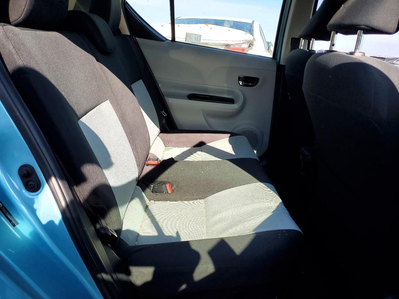 2012 TOYOTA Prius c