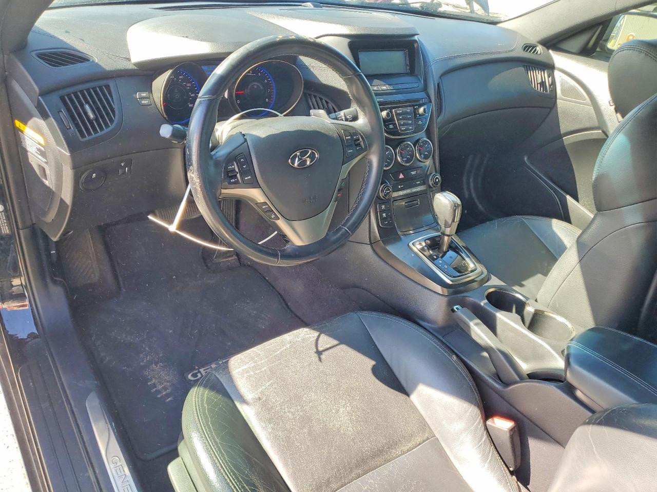 2013 HYUNDAI GENESIS