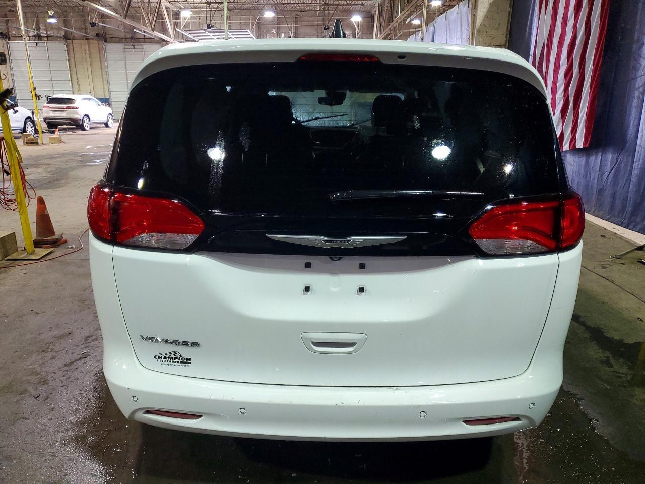 2023 CHRYSLER Voyager
