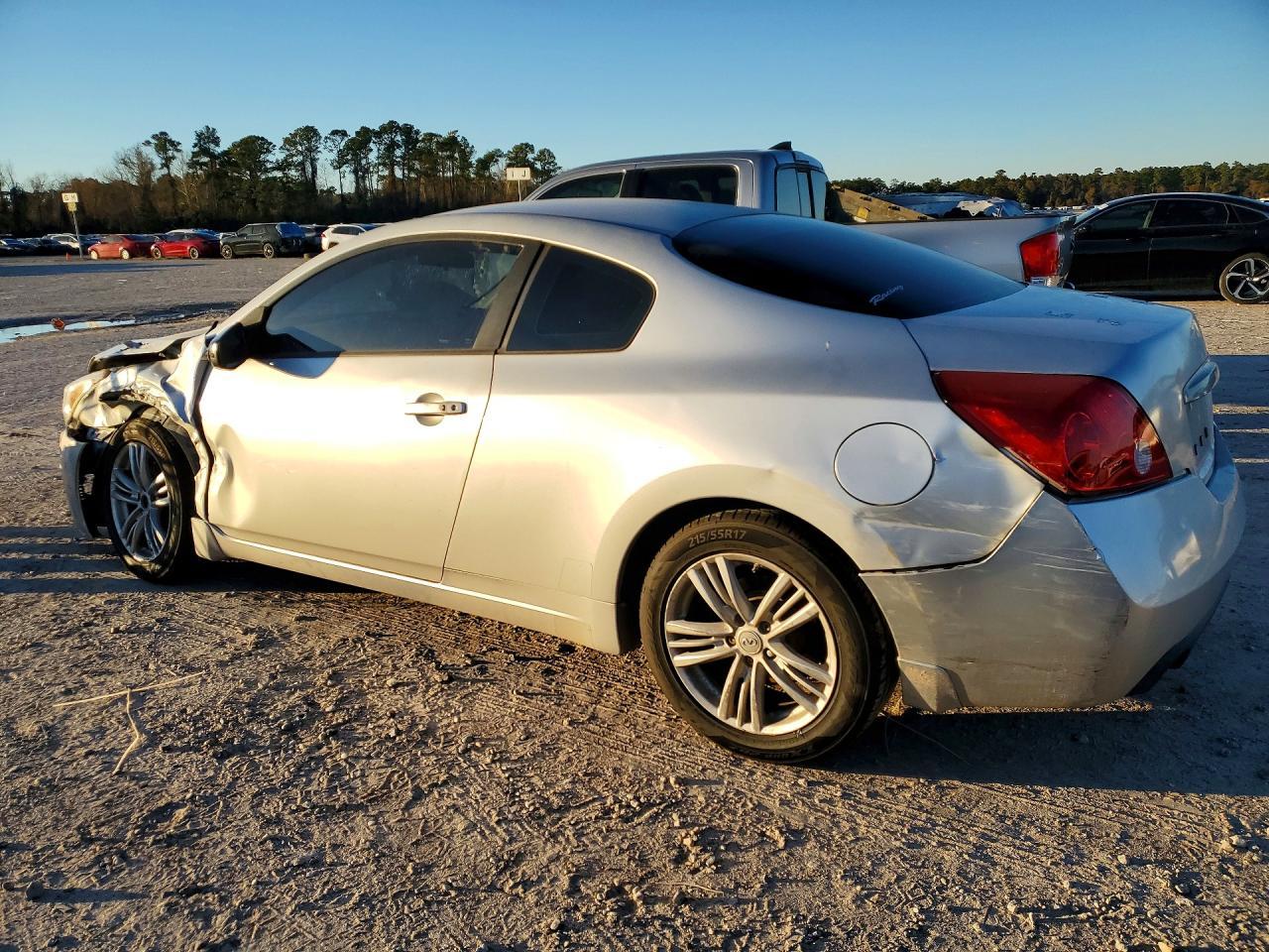 2010 NISSAN ALTIMA