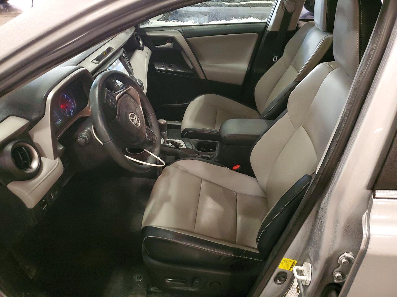2016 TOYOTA RAV4