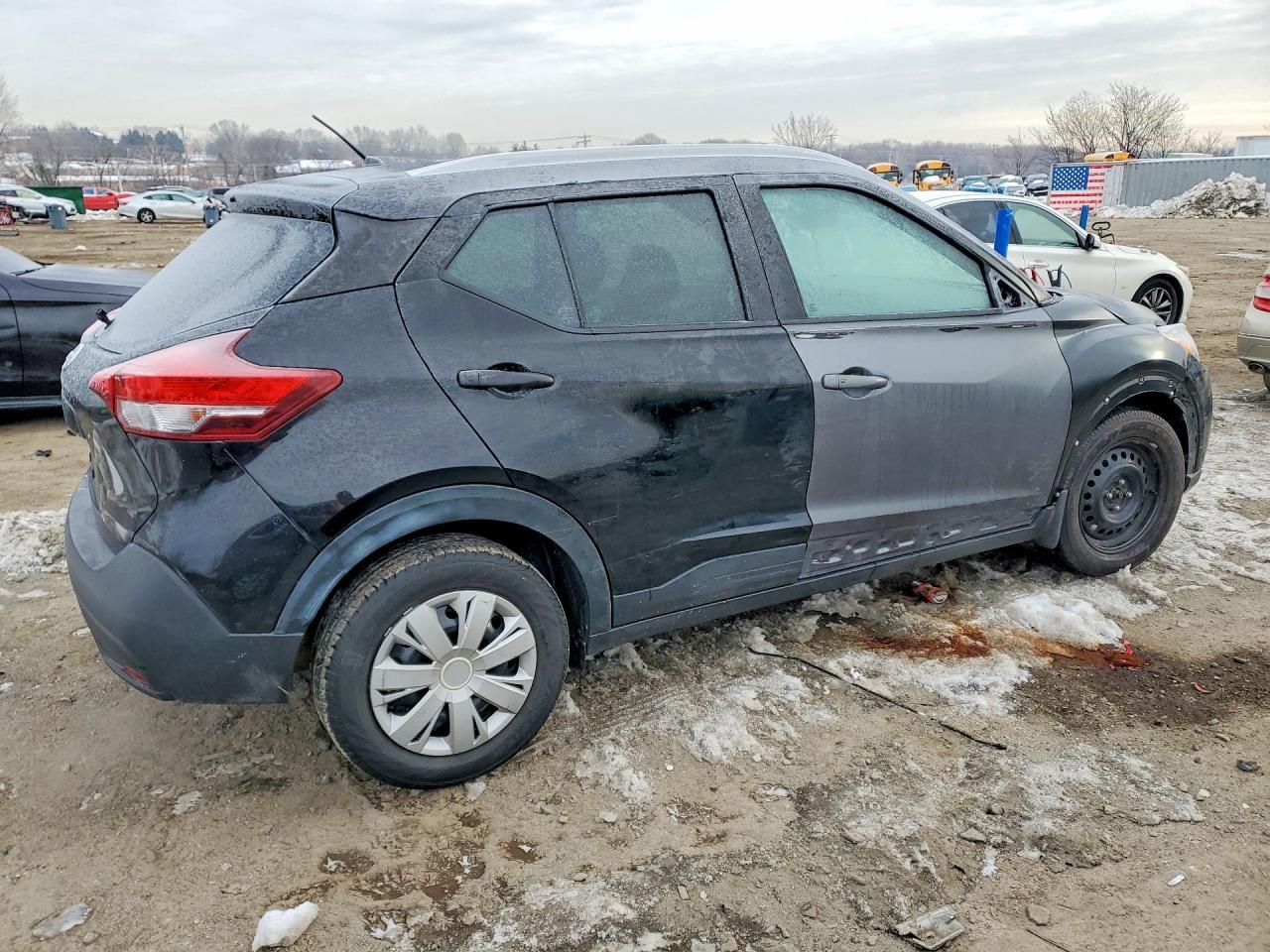 2019 NISSAN KICKS