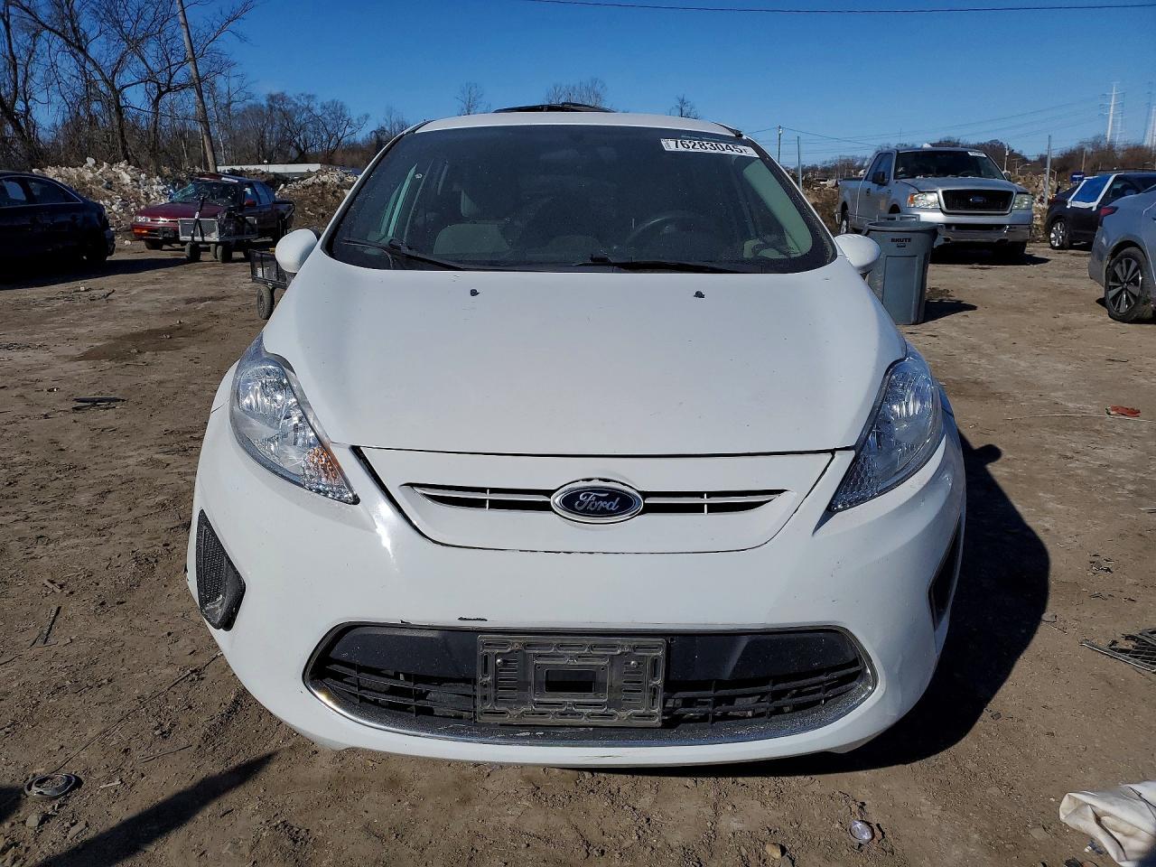 2013 FORD Fiesta
