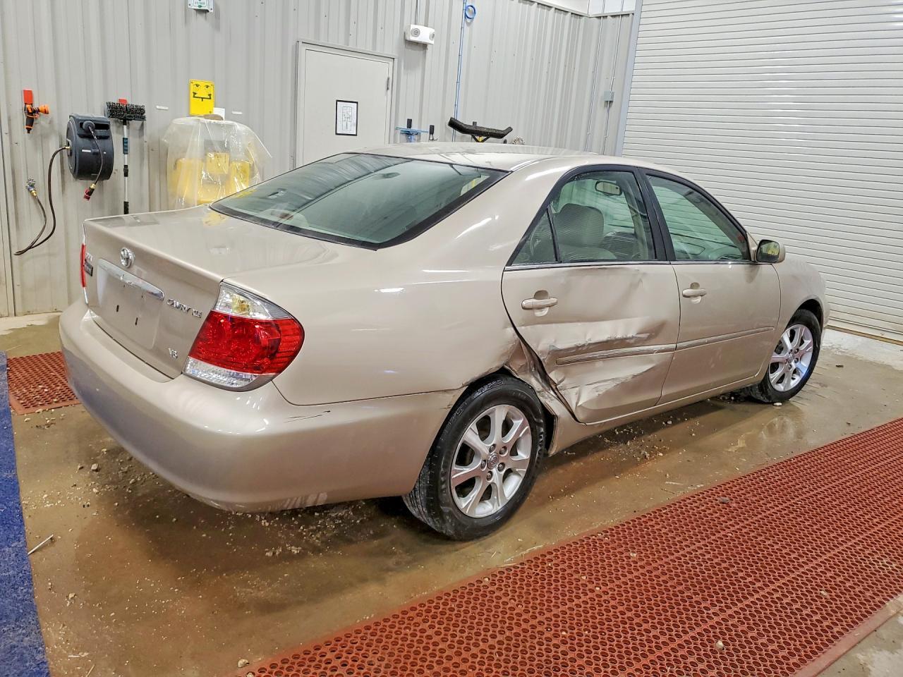 2005 TOYOTA CAMRY