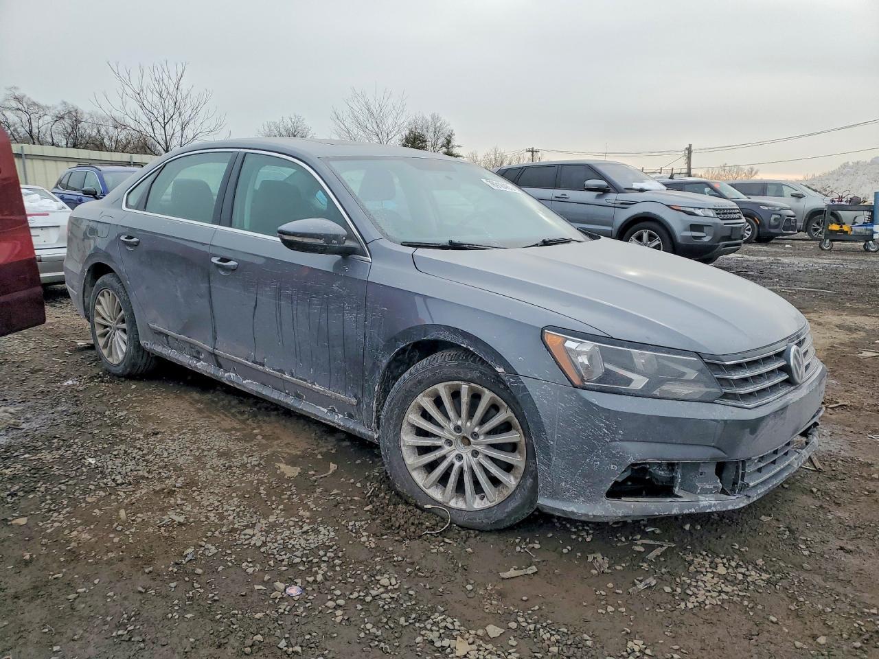 2017 VOLKSWAGEN Passat