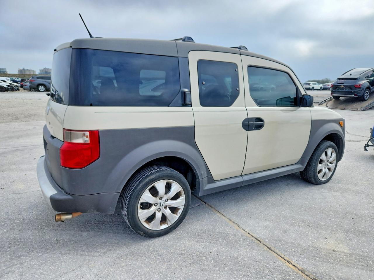 2005 HONDA Element