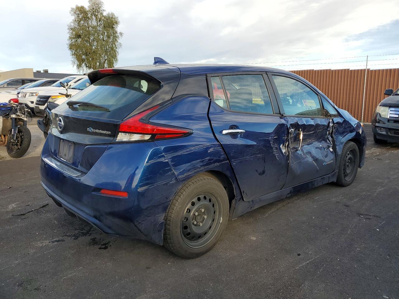 2018 NISSAN LEAF