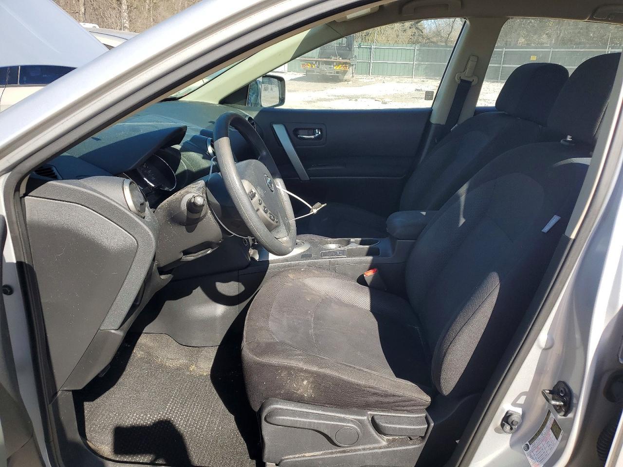 2014 NISSAN ROGUE
