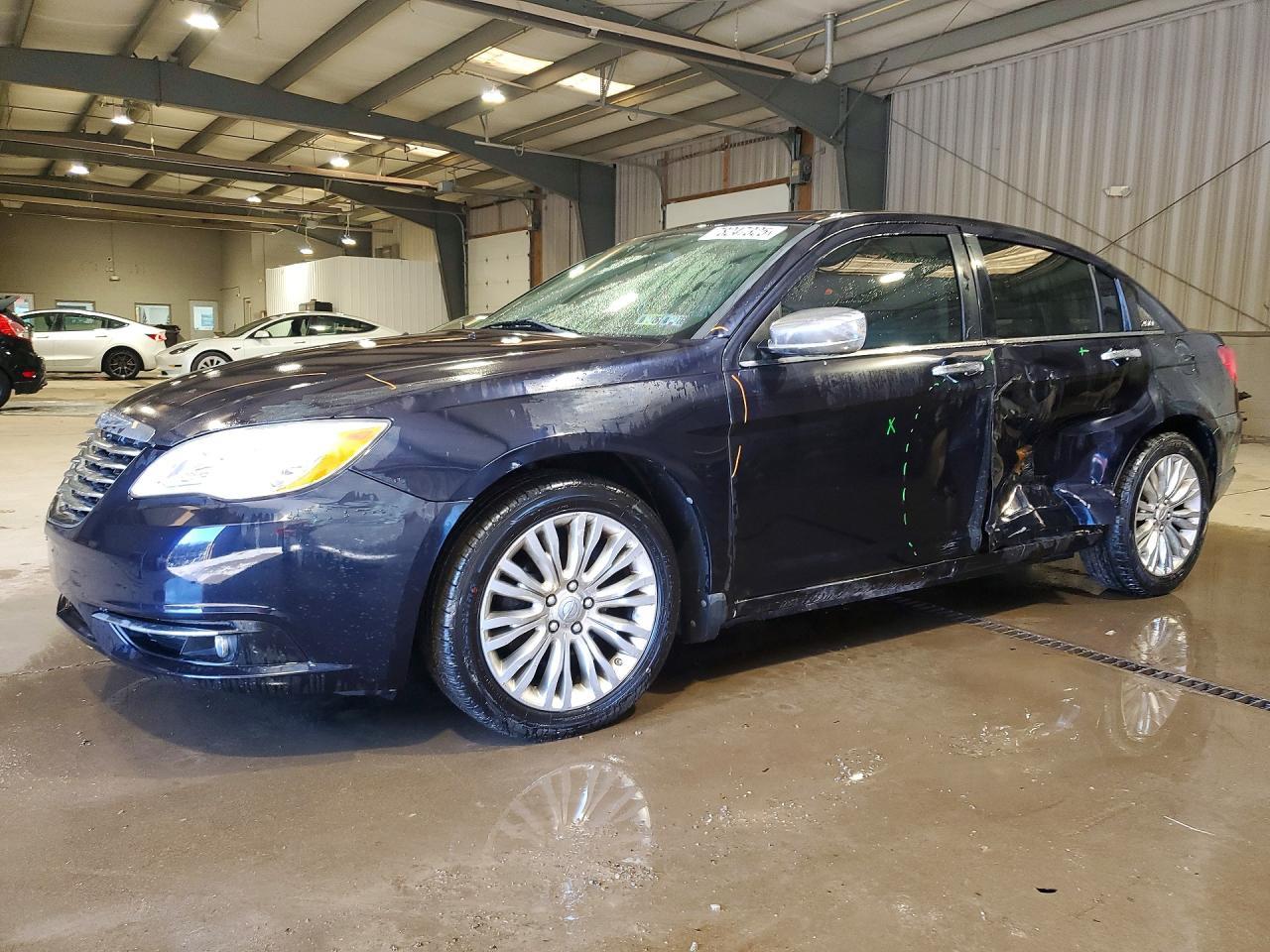 2011 CHRYSLER 200