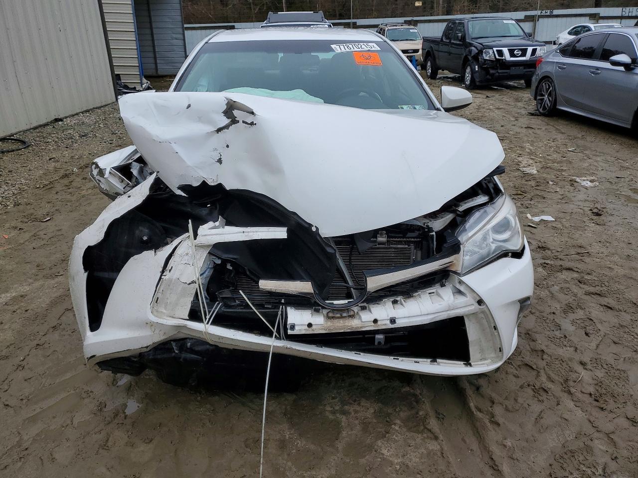 2016 TOYOTA CAMRY