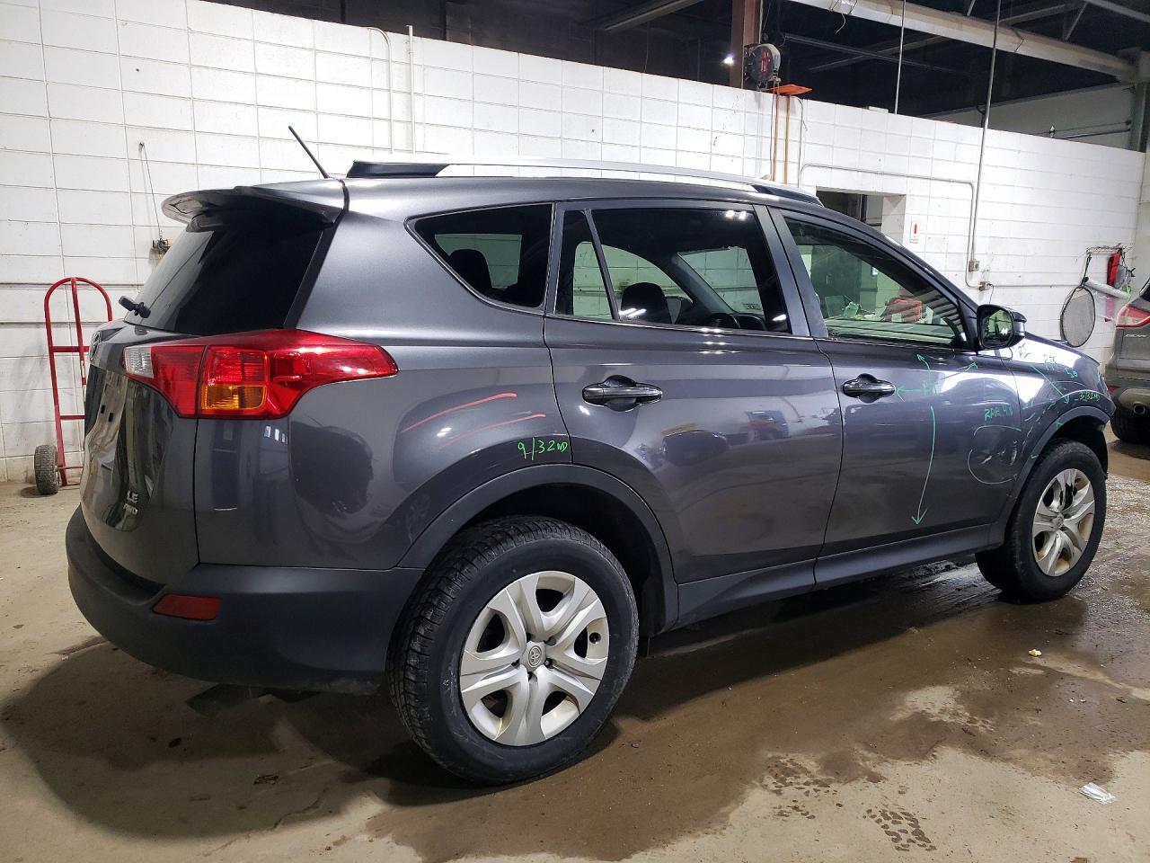 2015 TOYOTA RAV4