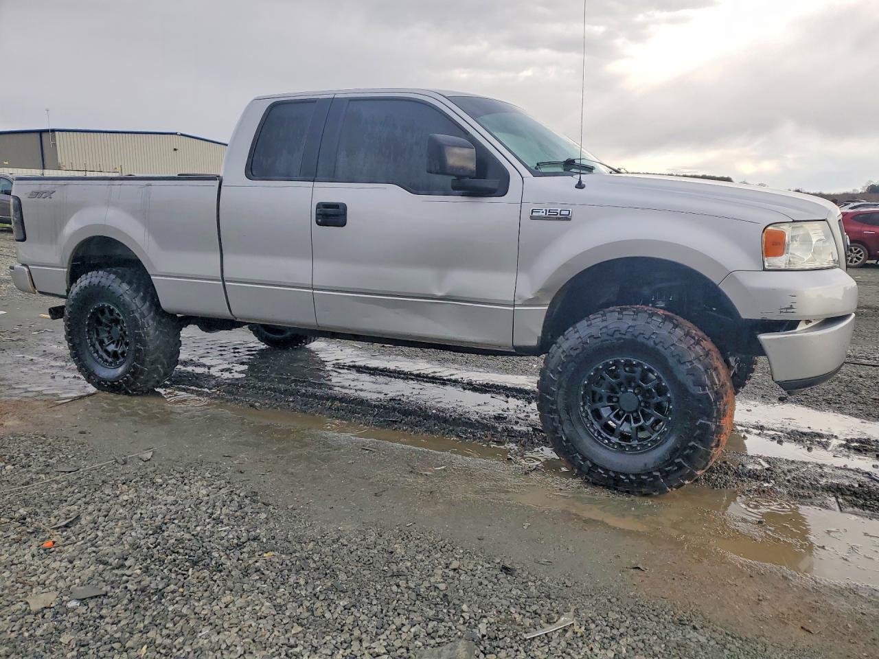 2005 FORD F-150 Lightning