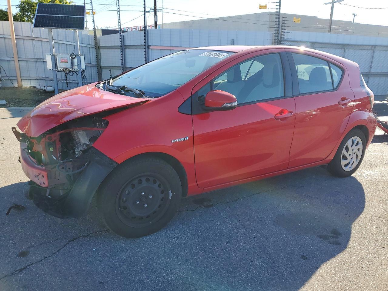 2015 TOYOTA Prius c